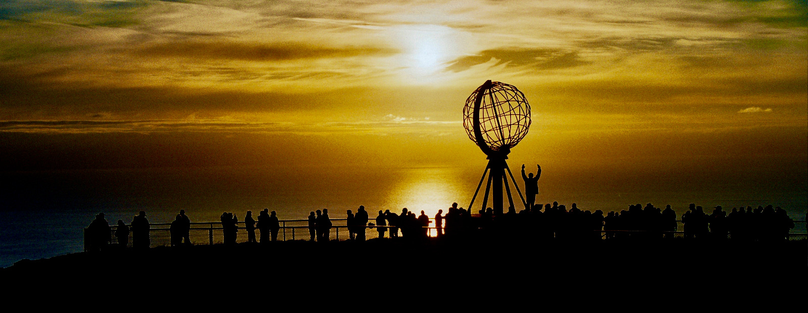 midnight_sun_at_north_cape